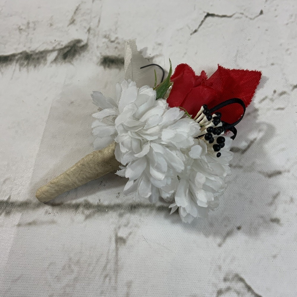 Corsage Boutonnière Lot Of 2 Red Rose White‎ Ribbon Lace Prom Groom Vintage - Picture 4 of 6